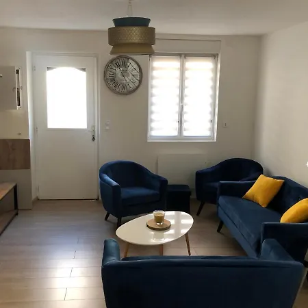 Une Maison Agreable Pour Se Detendre Saint-Quentin  Exterior photo